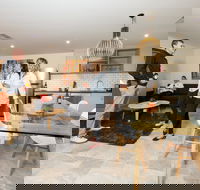 Howlong Country Golf Club Motel