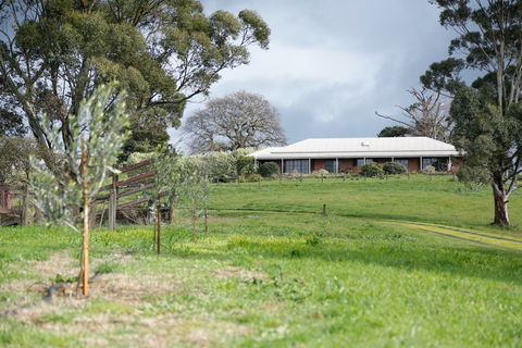 Kardella Country Homestead - Great Ocean Road Tourism 1