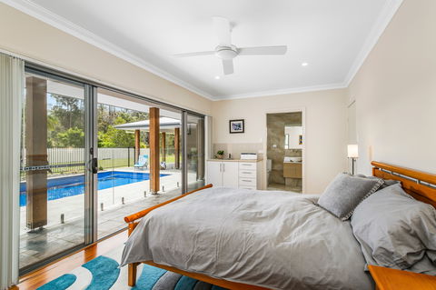 Lakeside Lodge Lake Cathie - Great Ocean Road Tourism 6