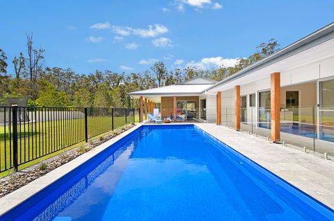 Lakeside Lodge Lake Cathie - Great Ocean Road Tourism 7