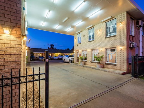 Motel Mandalay - Great Ocean Road Tourism 1