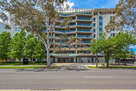Pacific Suites Canberra - Great Ocean Road Tourism 1