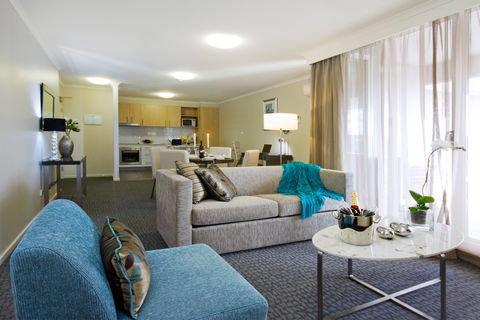 Pacific Suites Canberra - Great Ocean Road Tourism 5