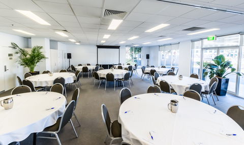 Pacific Suites Canberra - Great Ocean Road Tourism 8