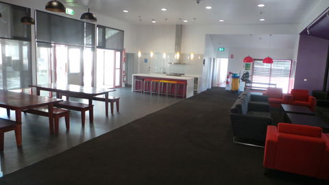 University Of Canberra Village - Great Ocean Road Tourism 5