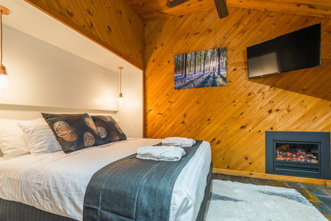 Waterfall Springs Retreat And Wildlife Sanctuary - Great Ocean Road Tourism 2