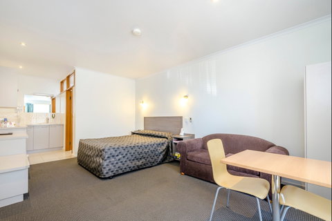 Werribee Motel & Apartments - Great Ocean Road Tourism 1