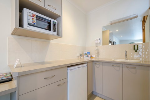 Werribee Motel & Apartments - Great Ocean Road Tourism 2