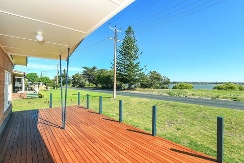 25 Captain Sturt Parade - Hindmarsh Island - Great Ocean Road Tourism 0