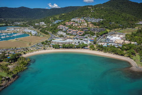 Airlie Beach Hotel - Great Ocean Road Tourism 0