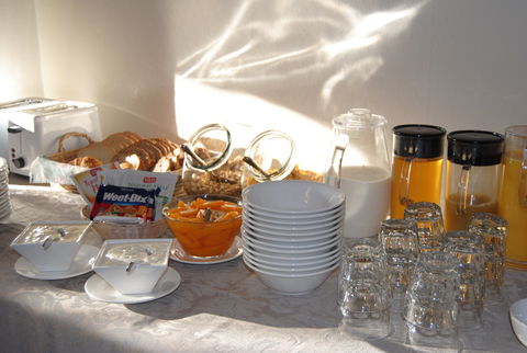 Airlie House Motor Inn - Great Ocean Road Tourism 2
