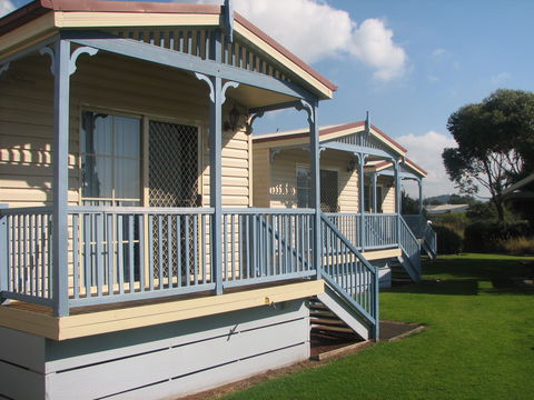Barrack Point Holidays At Warilla Bowling Club - Great Ocean Road Tourism 0