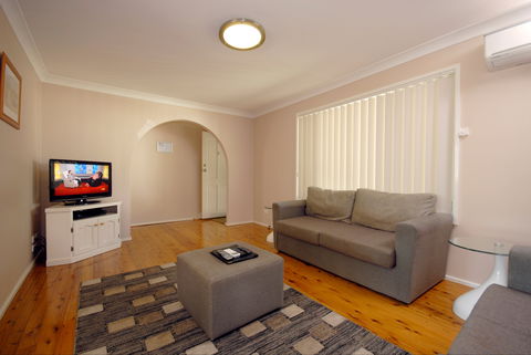 Barrack Point Holidays At Warilla Bowling Club - Great Ocean Road Tourism 2
