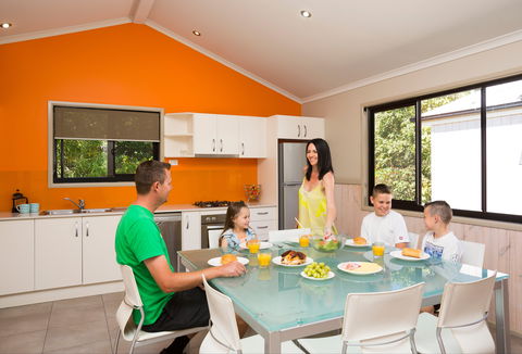 Burleigh Beach Tourist Park - Great Ocean Road Tourism 0