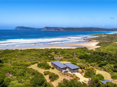Cloudy Bay Beach House - Great Ocean Road Tourism 0