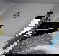 Hickory Moon - Great Ocean Road Tourism