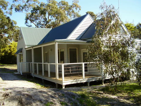 Hooked Inn Cottages - Great Ocean Road Tourism 0