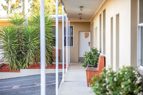 Nightcap At Colyton Hotel - Great Ocean Road Tourism 2