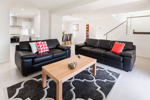 Wallsend Executive Apartments - Great Ocean Road Tourism 1