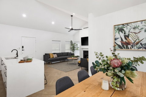 Abode Accommodations - Great Ocean Road Tourism 1