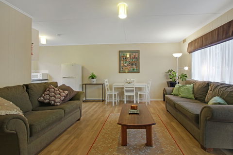 Akora Flats - Great Ocean Road Tourism 0