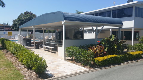 Alex Beach Cabins And Tourist Park - Great Ocean Road Tourism 1