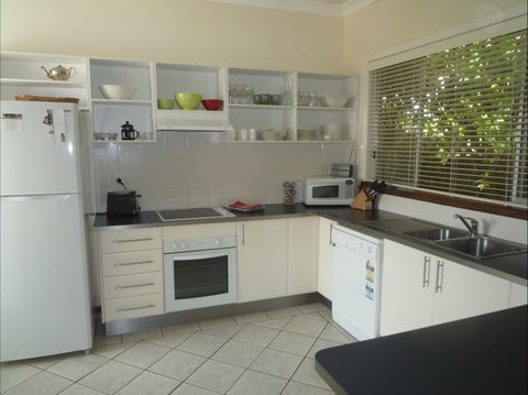 Apartments On-The-Park: 47  March - Great Ocean Road Tourism 2