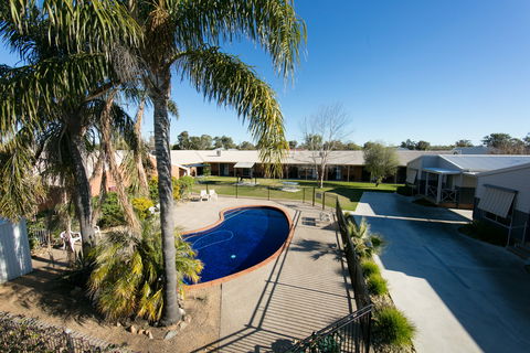 Ashleigh Court Motor Inn - Great Ocean Road Tourism 0