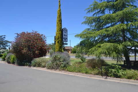 Ashleigh Court Motor Inn - Great Ocean Road Tourism 1