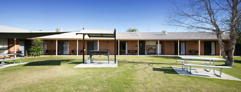 Ashleigh Court Motor Inn - Great Ocean Road Tourism 2
