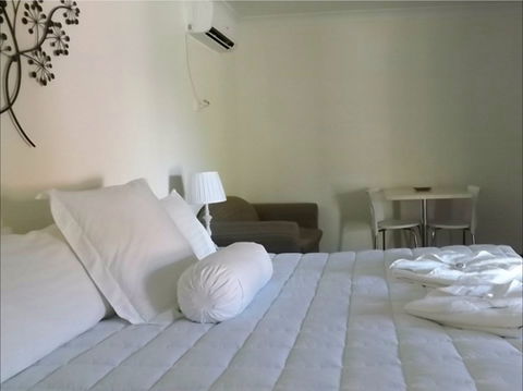 Karuah Motor Inn - Great Ocean Road Tourism 1