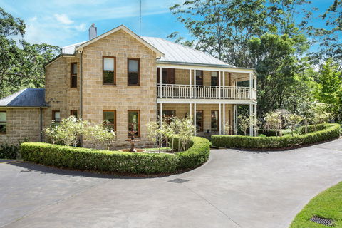 Le Chateau - Great Ocean Road Tourism 1