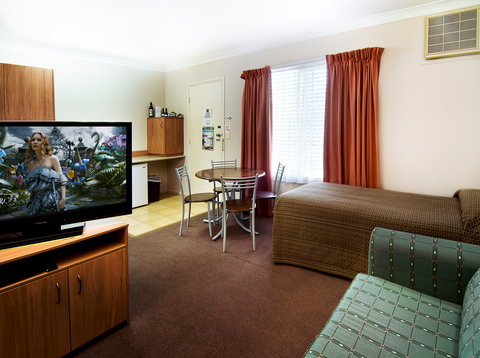 Riviera On Ruthven Motel - Great Ocean Road Tourism 2