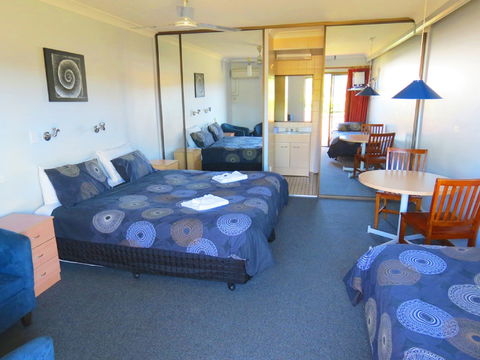 Sisleys Motel - Great Ocean Road Tourism 0