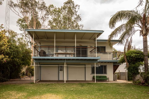 78  River Lane Mannum -River Shack Rentals - Great Ocean Road Tourism 0