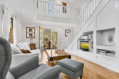 Aldgate Creek Cottage Bed & Breakfast - Great Ocean Road Tourism 2