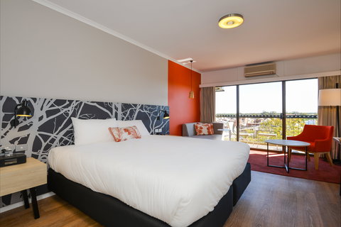 Ibis Styles Kalgoorlie - Great Ocean Road Tourism 1