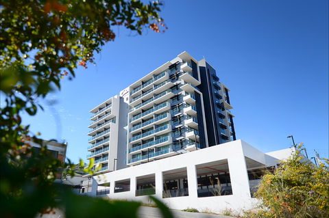 Oaks Gladstone Grand Hotel - Great Ocean Road Tourism 1