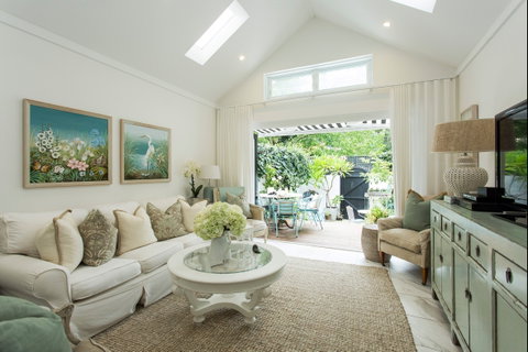 Stylish Interiors In The Bay - Great Ocean Road Tourism 0