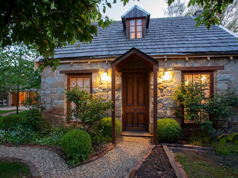 The Stone Cottage Beechworth - Great Ocean Road Tourism 0