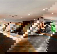 The Waverley International Hotel - Great Ocean Road Tourism