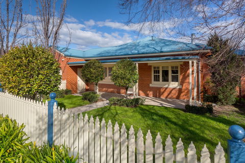 Ampleforth East - Great Ocean Road Tourism 0