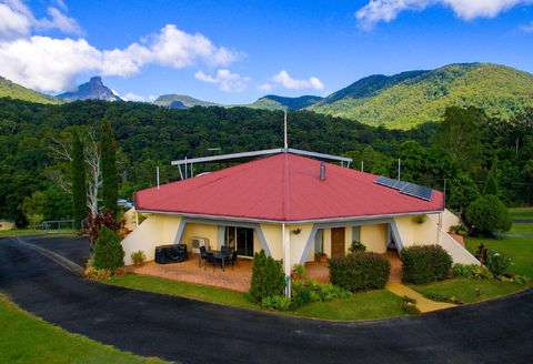 A View Of Mount Warning Bed And Breakfast - Great Ocean Road Tourism 0