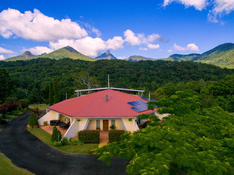 A View Of Mount Warning Bed And Breakfast - Great Ocean Road Tourism 1