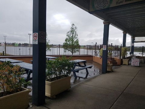 Crown Hotel Motel - Great Ocean Road Tourism 1