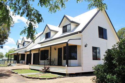 Dalby Apartments Self Contained Motel Accommodation - Great Ocean Road Tourism 0