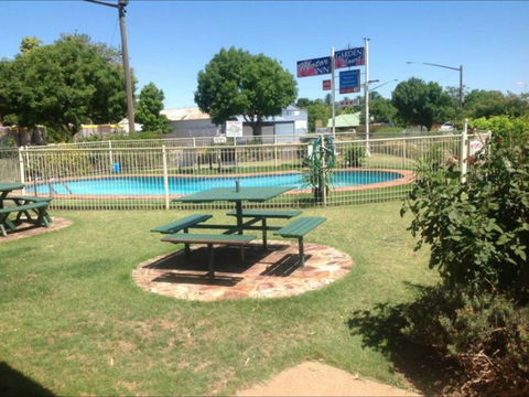 Garden Court Motor Inn - Great Ocean Road Tourism 0