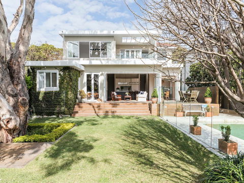 Hamptons At Nielsen Park - Great Ocean Road Tourism 0