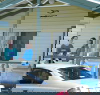 Lake Hamilton Motor Village and Caravan Park - Great Ocean Road Tourism
