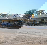 Lyndhurst Hotel Roadhouse Motel  Caravan Park - Great Ocean Road Tourism